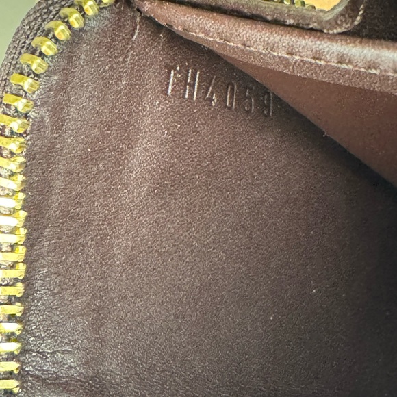 EUC Louis Vuitton Monogram Vernis Wallet - Picture 7 of 7